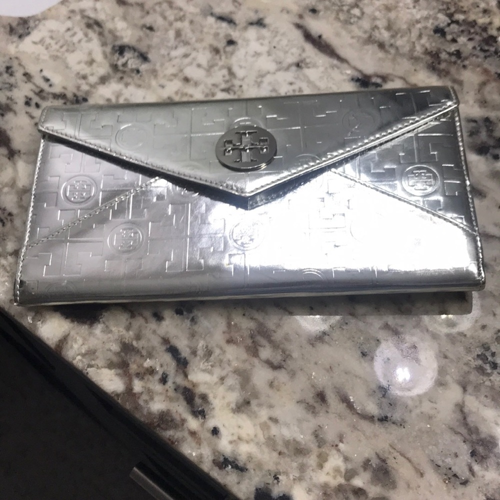Tory Burch Sliver wallet/clutch